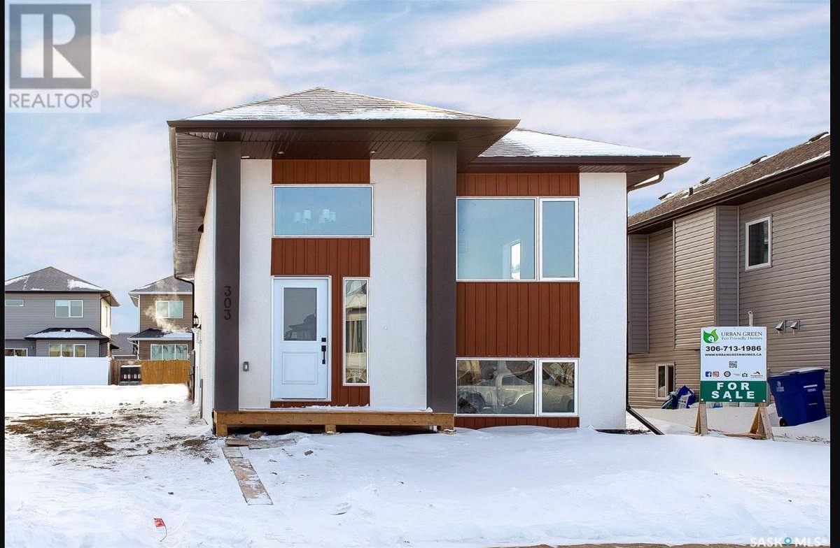 Custom home exterior, front elevation